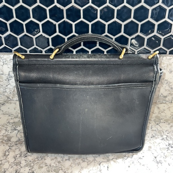 Coach Vintage Willis Crossbody Bag 9927 Navy Leather - Picture 4 of 16